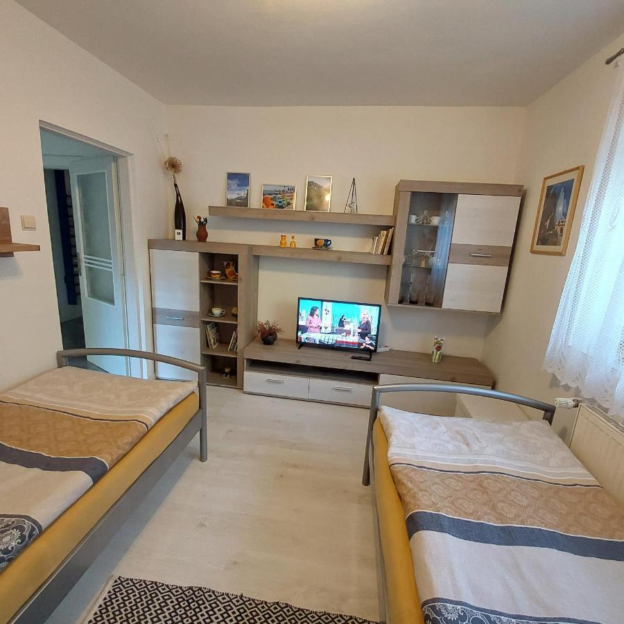 Garsonka Apartment Jilove u Prahy Ngoại thất bức ảnh